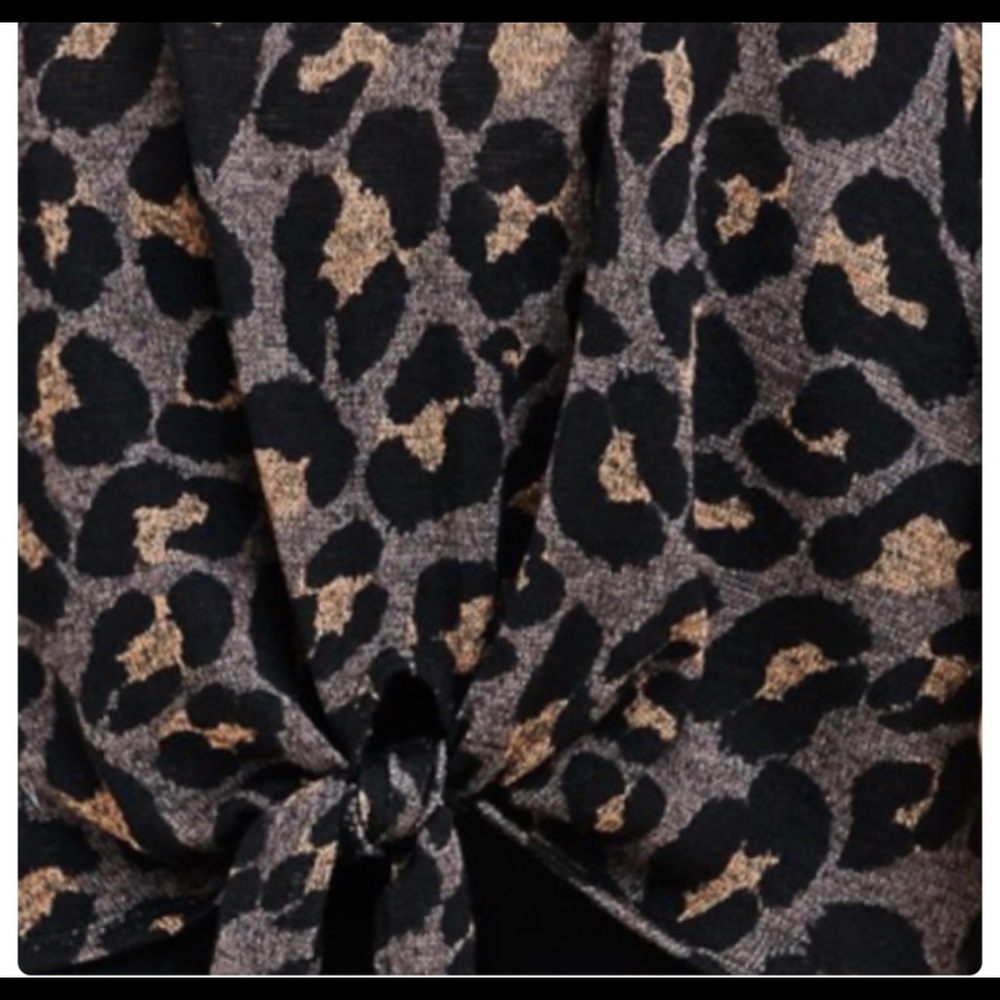 11 Plus Size Long Sleeve Animal Print Tie Front - Picture 6 of 7